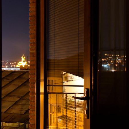 Kraveli Hotel Tbilisi Exteriör bild